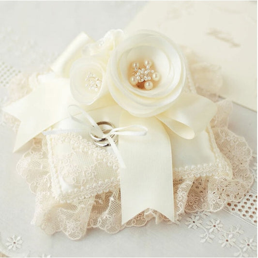 Handicraft kit "Hamanaka Camellia Ring Pillow H431-135" Hamanaka