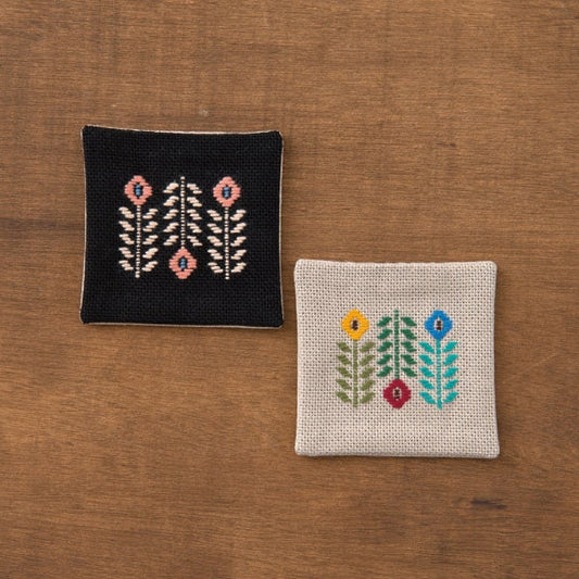 刺绣套件“ Kogin 76 Kogin Stab Coaster C” Olympus