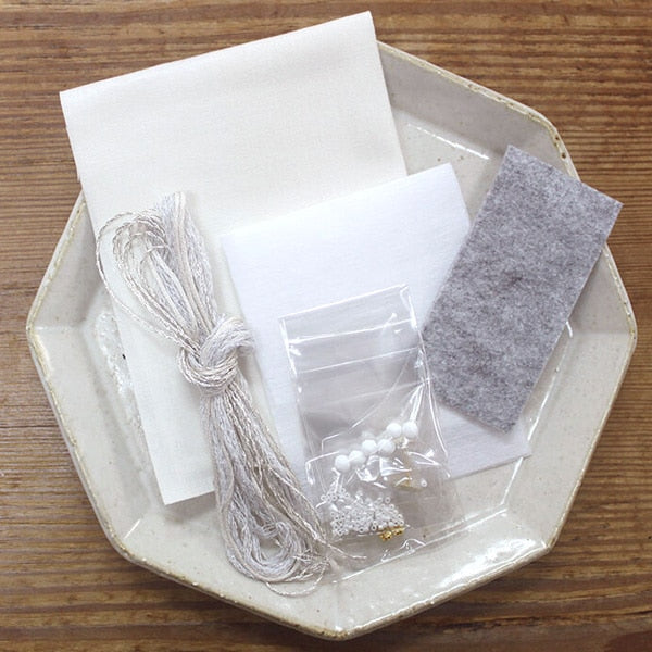 PIECE embroidery kit "Haitmonica Piercit Aurora -White-PHC-095-1"