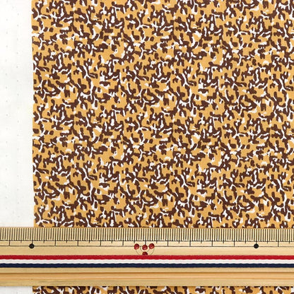 [From quantity 5] Fabric "Liberty Liberty Print Tana lawn Disguise 3633115-23AT" Liberty Japan