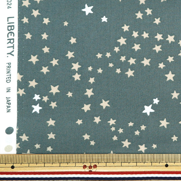 [From quantity 5] Fabric "Liberty Fabric Tana lawn Pearly Christmas Neburley 4775645P24B" Liberty Japan
