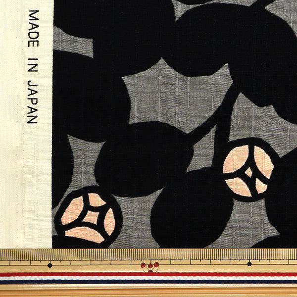 [From quantity 5] Fabric "Southern Cross Botanical Tsubaki Black x Gray UP5943-E" COTTON KOBAYASHI