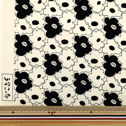 [Quantity from 5] Fabric “Uhayako Cloth Broad Mini Peach Flower Ivory x Black UP5984-B" COTTON KOBAYASHI