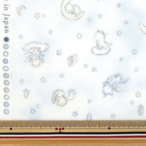[數量從5開始] 織物 『雙層紗布 皇家嬰兒恐龍圖案薩克斯管YPA-66020-1A" KOKKA