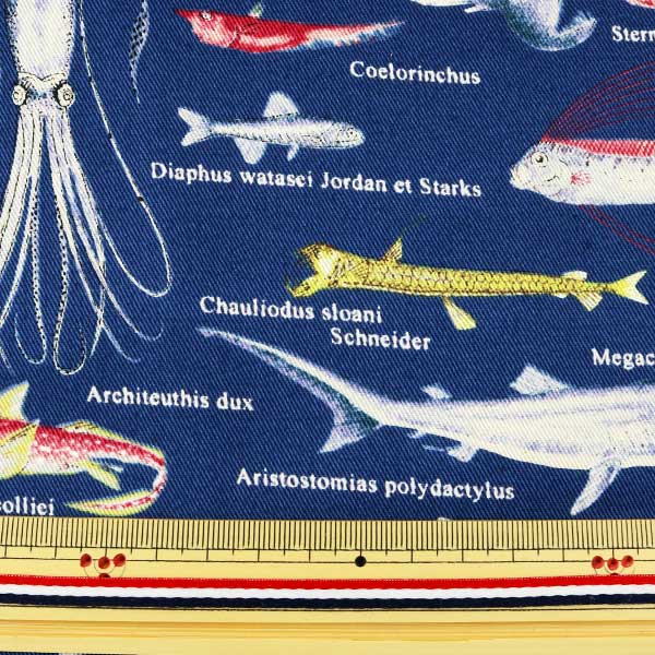[From quantity 5] Fabric "Twill printFabricTwill deep -sea fish Fabric Cloth admission Interior C dark blue] COTTON KOBAYASHI