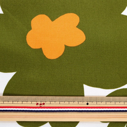 [From quantity 5] Fabric "Twill print Scandinavian flower pattern yellow green KTS3676-H" COTTON KOBAYASHI
