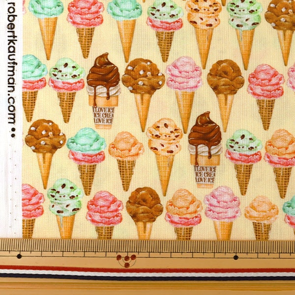 [From quantity 5] Fabric "Inkjet print ice cream 19829-85" USA cotton
