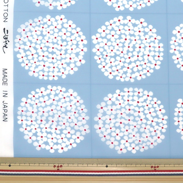 [来自数量5] 织物 “尼龙塔夫绸 绣球浅蓝色UP5768-B COTTON KOBAYASHI