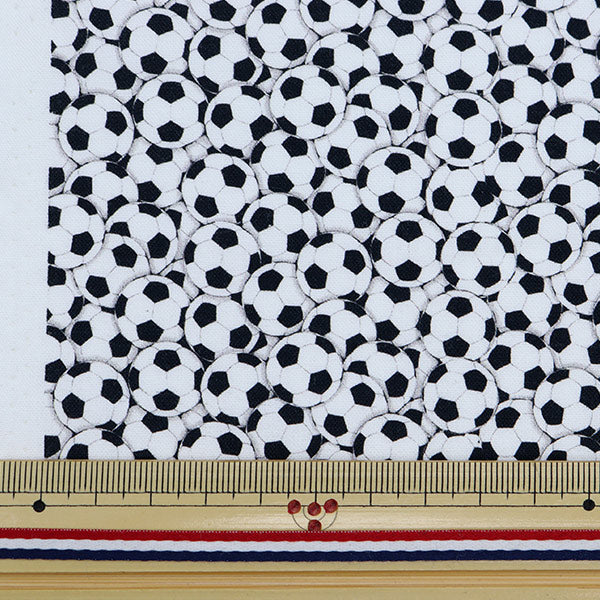 [From quantity 5] Fabric "USA Cotton Small World Soccer Pattern White GAIL-CD8894"