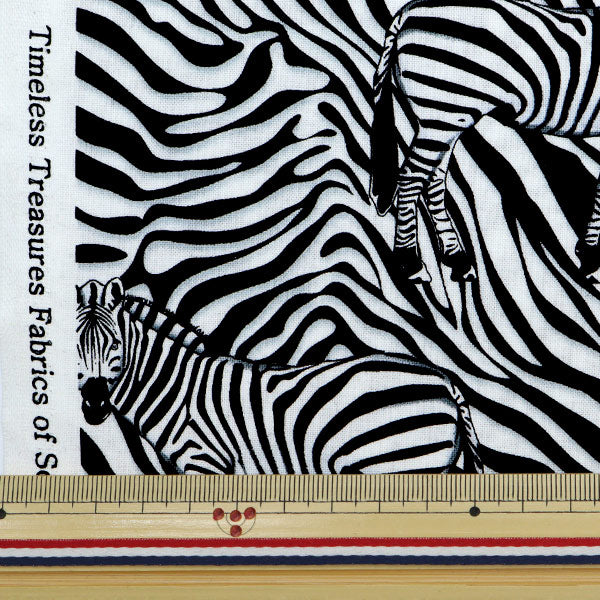 [From quantity 5] Fabric "USA Cotton Wild Camauma Pattern WILD-C8909"