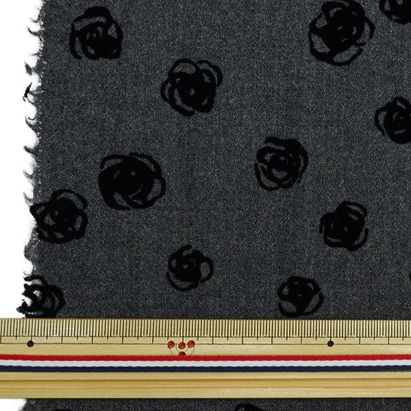 [From quantity 5] Fabric "100% wool flocky knit rose pattern gray 34747-5A"