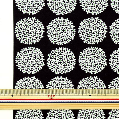 [From quantity 5] Fabric "Ukono cloth Broad Mini Hydrangea Black UP5790-C" COTTON KOBAYASHI