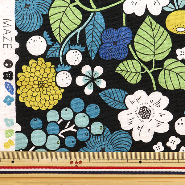 [From quantity 5] Fabric "Cotton hee canvas floral pattern multi blue MAZE-C"