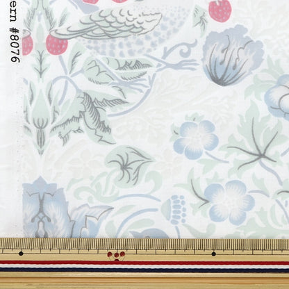 [From quantity 5] Fabric "MODA BEST OF MORRIS Best of Morris Opal Strawberry Seaf Blue 8076-16"
