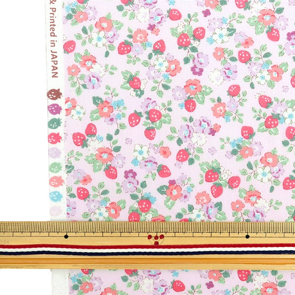 [From quantity 5] Fabric "Broad Findthday Ichigo and Flower Purple AP35407-1E"