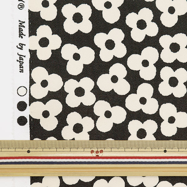 [From quantity 5] Fabric "TC Color Denim Simple Flower Black 83060-2-2"