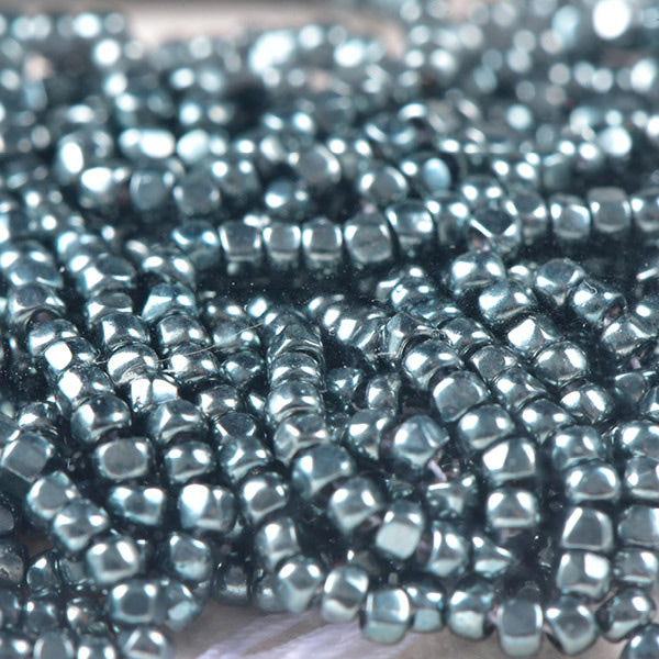 ビーズ 『ロイヤルビーズ CR-601』 TOHO BEADS トーホービーズ