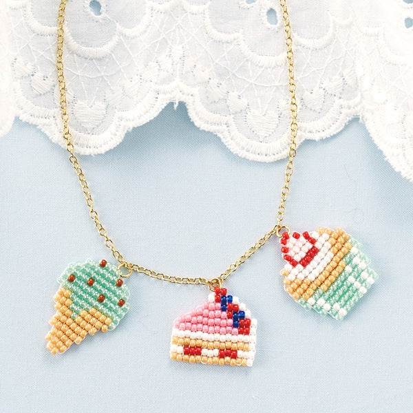 書籍 『クロバーカード型ビーズ織り機で作る小さなモチーフたち 71-393』 Clover クロバー